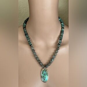 22-1/2 inch Fern green square cut shell Heishi bead necklace NWOT